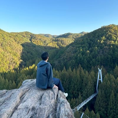 在韓日本人男子🇰🇷 普段は韓国で会社員しながら副業で韓日翻訳家をしています📚 安東市『物語で読む安東旅行』翻訳監修 韓国古典翻訳学会へ論文寄稿→ 「에도시대, 『論語』의 번역과 해설 -서민층에 수용된 『論語余師』를 중심으로-」 主にアイドルコンテンツの翻訳を担当