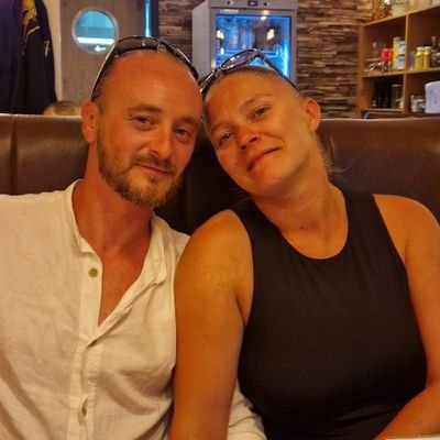 nous sommes un couple qui aimes se montré et partagé nos moments de plaisirs et de folies, mais toujours dans le respect de nous mêmes et pour vous aussi. 4✋️