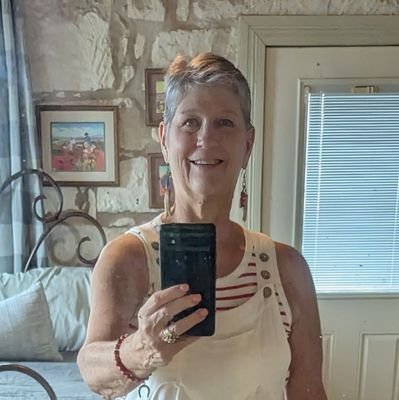 CPA, Rancher and 'Jill of all trades'. Lover of Jesus, Texas, wine, coffee, real food, good dogs, family, fun, Cowboys, Spurs & Astros.
