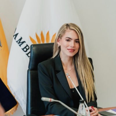 Asambleísta por la Provincia de Los Ríos 🇳🇬 / 🇪🇨 Presidenta de la Comision de Justicia y Estructura del Estado.