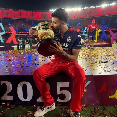 tri__vk's profile picture. l 
| Kohli x Perry stan❤️‍🔥| RM🤍 |