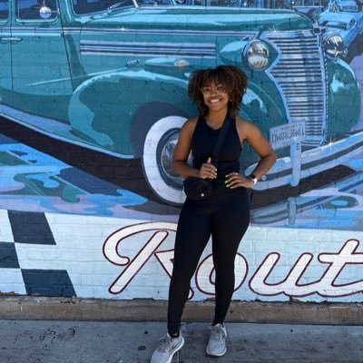 books • coffee • culture | Director of @LSUTigerLife | Formerly @UAWildcatWay & @GatorsExp| @UF Alumna | Geaux 🐯| she/her/hers