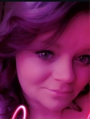 Single mom, love music and classic cars, bit of a geek, like movies
Starting AGAIN Fu◇k Musker