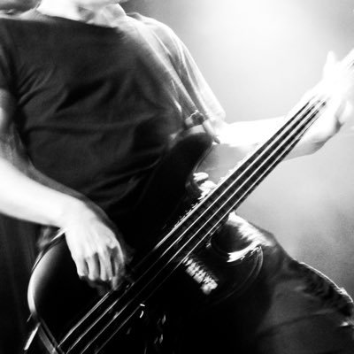 KEljabali's profile picture. 2022.3月〜8〜9年振りにベース弾き復活しました。 AtelierZを主に使用中 。 AOLIER〜gogen〜 ・M#245PJ ・MVT#504・VM#FL・PZ-CUSTOM5、JINO-4SOAPBER、そして5匹の猫飼い。 よろしくどーぞ。