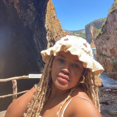 Mother to lots | Lover of things | Suffers from chronic FOMO