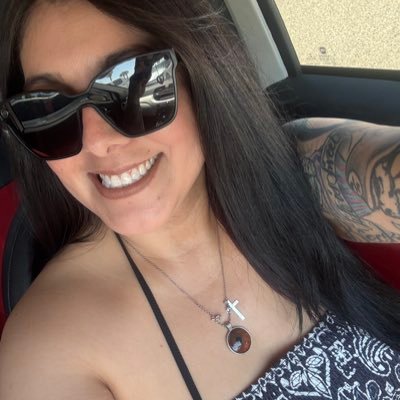 FAQ_1724's profile picture. #TitanUp ⚔ #KTBSPA 🎶#EverybodyIn ⚾ #PugLife 🐾 #ParentsInHeaven😔🙏#TrustNoOne 💯 #BrokenBeyondRepair  💔