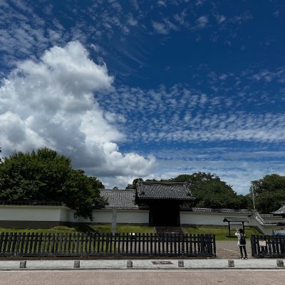茨城県水戸弘道館の公式Xです。 □弘道館とは…天保12年(1841)水戸藩第9代藩主徳川斉昭によって創設された日本最大の藩校。15代将軍徳川慶喜も幼少期に弘道館で学び,大政奉還後に弘道館で謹慎した。 □国指定特別史跡・重要文化財。 □入館料:大人420円・小中学生210円。 □休館日:12/29~31