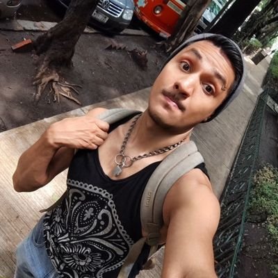 osk_art's profile picture. Diseñador gráfico, artesano, biker en proceso, Gay, lector ocasional, medio raro y un poco cinéfilo... Que más 🤔

Aquí todo es a título personal ❤️