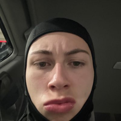 19 | @Twitch 10.8k | @Snapchat 72k | @TikTok 45k | @Instagram 30k | Discord 1.7k Members - https://t.co/jAhIgJ4HCS |