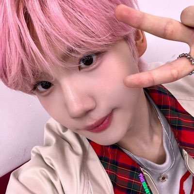 I1Raih's profile picture. y