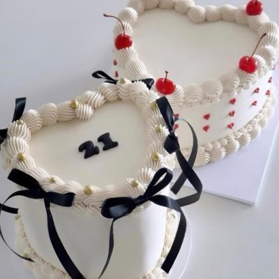 cakes_bynoaa's profile picture. Custom Cakes and Cupcakes for Weddings, Birthdays and Events 🩷🍰🧁
