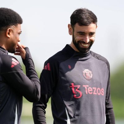 @manutd fan account ▪️ Die hard United fans▪️Not impersonating anyone 👉 ▪️I will follow anyone who follows me instantly