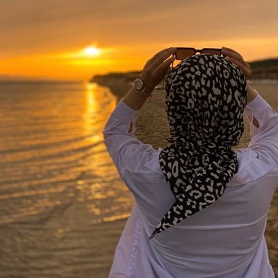 esraazturkk's profile picture. 