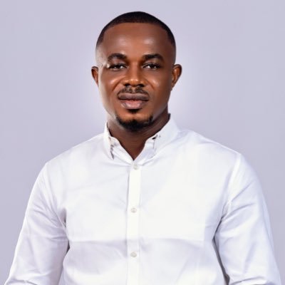 onele_fab's profile picture. Better late than never ⏳✨