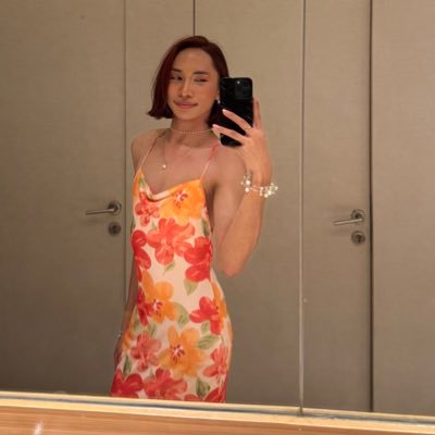 20 I only follow hot people