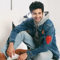 navin Gill π« (@navin9733) 's Twitter Profile