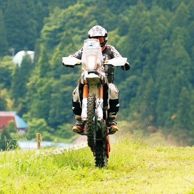 cQwd7vSpelhUB1c's profile picture. ここ直したらあっち壊れる。こっちが調子悪くなったらあっちが調子良くなる。終わりは手放した時だと痛感したオッサン。