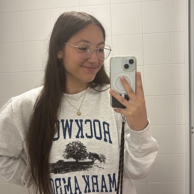 a 20y old French girl in Dublin 🇮🇪 Instagram: @romyindublin