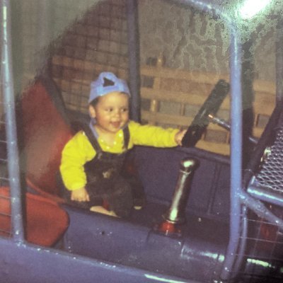 henriqueb1t's profile picture. "Ele gosta de animais e do campo. Disse que achou a cidade grande caótica demais, com muita gente e pouco ar."