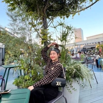 leeng77's profile picture. 