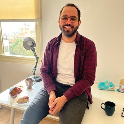 batmanverse__'s profile picture. software engineer - ui/ux sometimes - sketching&painting at night.