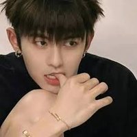 一懒众山小. (@zank27014) 's Twitter Profile Photo 一懒众山小. (@zank27014) 's Twitter Profile Photo