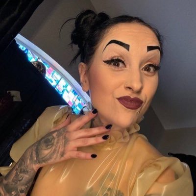 personally I’m looking for a sub who is into the BDSM fetish lifestyle and stuff & willing to explore he’s/her kinks ,limits and desire of being degraded, used