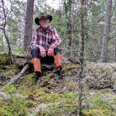 Kunhan lueskelen ja kommentoin satunnaisesti. No private messages.