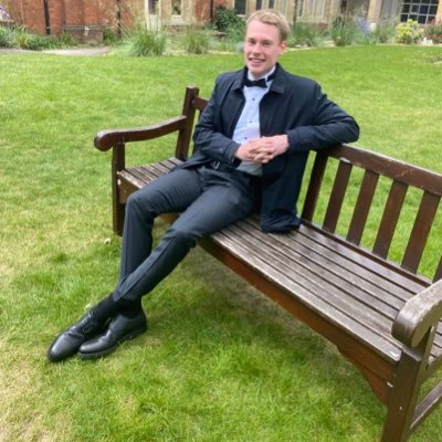 Economics | Predoctoral Fellow @EMPCT_MacroTX | Mostly into Macro, Finance, International Economics and History