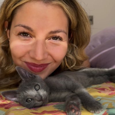 Trabajadora social - Feminista 🏳️🌈- amante del café, las series y la playa - Swiftie- Hufflepuff