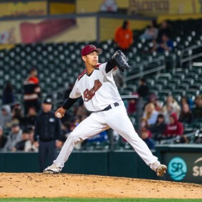 justincgarza's profile picture. pitcher / dog dad / husband