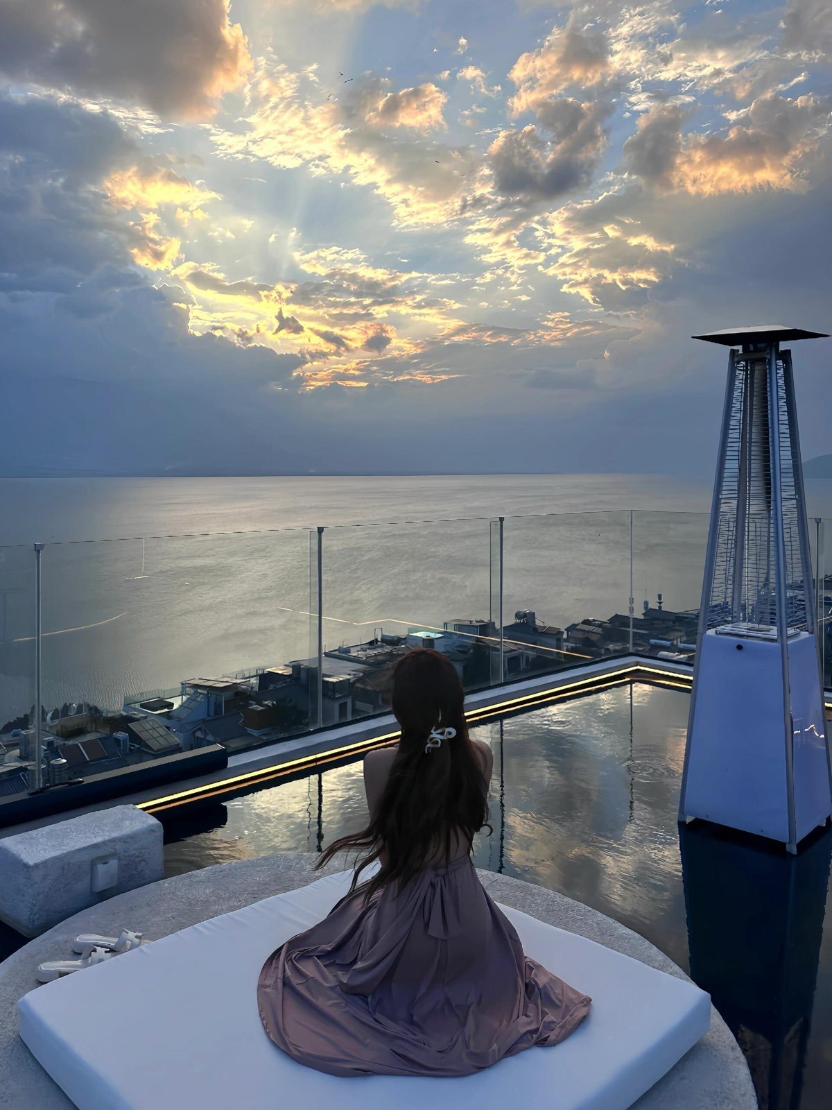 Ymieser189687's profile picture. Whatever happens, we're a family.