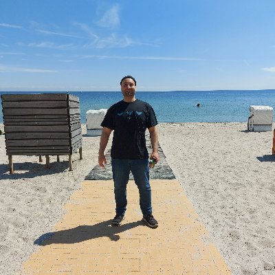 Hussamyoa's profile picture. 