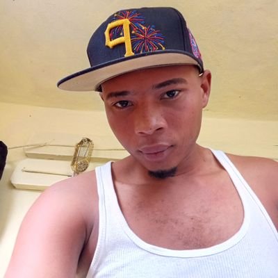 V_pena09's profile picture. 