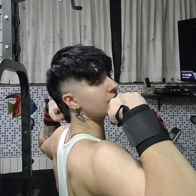 🦩
lésbica, ego alto, tatuagens, lancer e Educação física na UFRGS