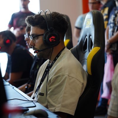 iitsLollo's profile picture. 25. |