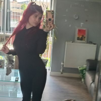 Throne- https://t.co/ZsSoJcndbo
💕Message me 💕
19 ask for av :)
reddit- Bubbly-cauliflower20
ask for tiktok