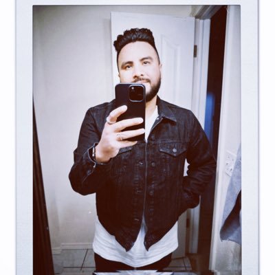 Astrob0i91's profile picture. Founder of Unfold Daily 📲 Writing about life, growth & the process https://t.co/spGZDyaBYW and https://t.co/MhISYQaokf