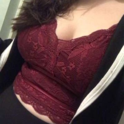 Thiccsnicker96's profile picture. 5'3 curvy brunette babe 😘 Fat ass and thicc thighs and tig ole bitties 🍑🤤 ---🥵OF and Instagram***thiccsnicker96 **** CashApp*** $VetTechlife22