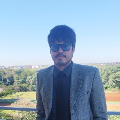 Lic. en Física. Tutor privado. Investigador. Cosmopolita.
