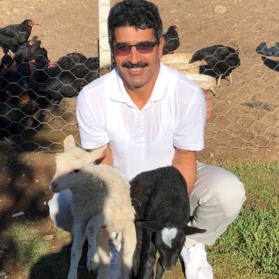 Bizimkisi;ümit ile korku arasında yaşam senfonisi.Aslında kısa bir öyküdür uğrunda nice acılar çektiğimizhayat.Dünya misafirhane,gidiş hakyere,inkar çok aptalca