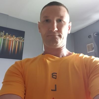 I follow Tommy Robinson because he speaks the truth on are contrary