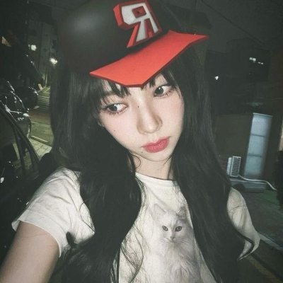 fern_luaaa's profile picture. A not-so-serious scripter, computer science student, and Brazilian