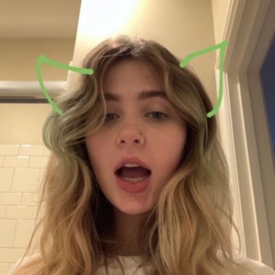 CoolGirls79's profile picture. little wayen