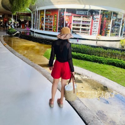 HersianaRizki's profile picture. 😎