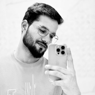 imperfectly perfect writer i am, they say || poet •
Engineer •
Football freak •
writing is my escape •
likes,RTs certainly not endorsement.