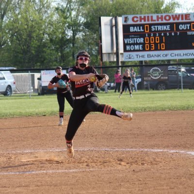 5’8, RH,-Pitcher/First Base. Class of 2027- GPA 3.7 -God first✝️