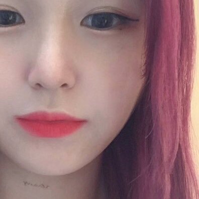 美容、アパレル好き💄👗 韓国在住のため受取は基本韓国でお願いしいます🥺年に2回ほど帰省するのでその時で良ければ受取可能です📮
