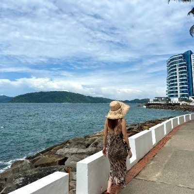 Kingcee66's profile picture. 🌼 Nature lover | Crafty creator 🎨 | Music junkie 🎶