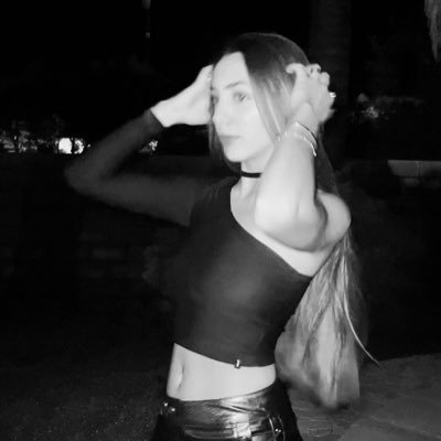 ツ